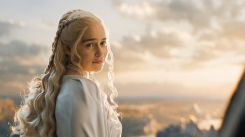 Emilia Clarke contó que perdió partes de su cerebro durante el rodaje de Game of Thrones
