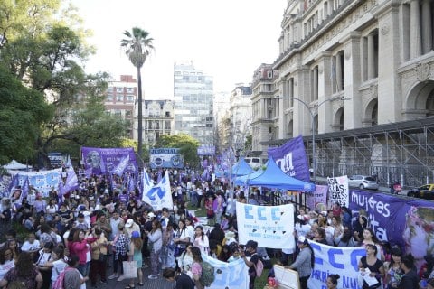 Marchas en todo el país por el Día Internacional de la Violencia contra ...