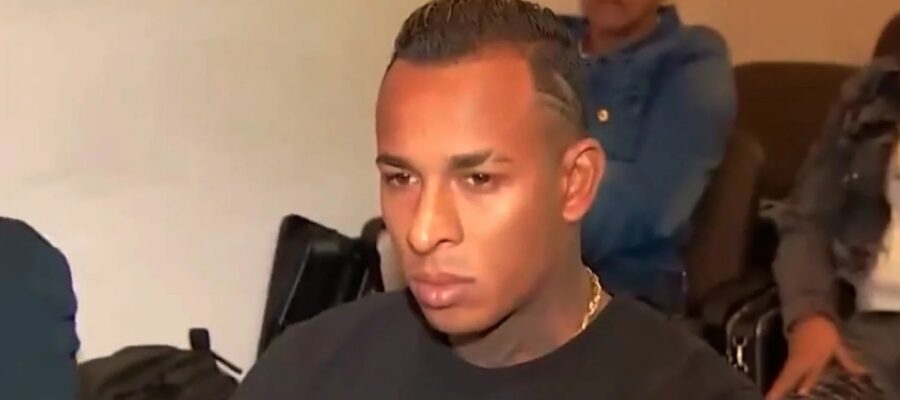 El representante de Villa declaró que la ex pareja del jugador “se puso muy nerviosa” y no lo dejaba irse de la casa