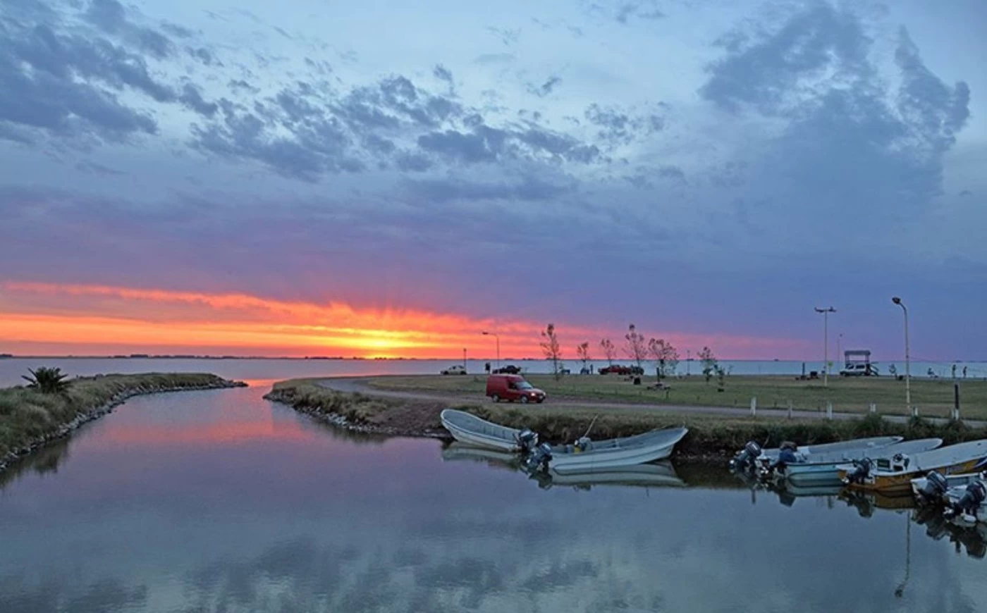 Laguna_Guamini.jpg