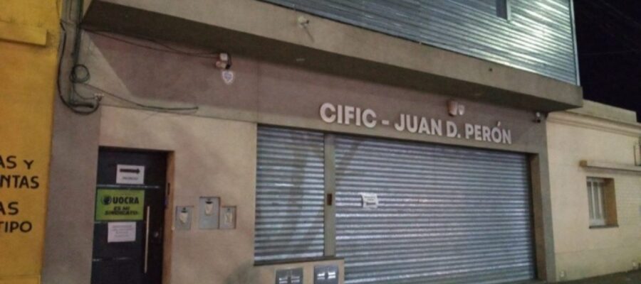 Balearon sedes de la UOCRA en Rosario y Santa Fe y dejaron mensajes intimidatorios