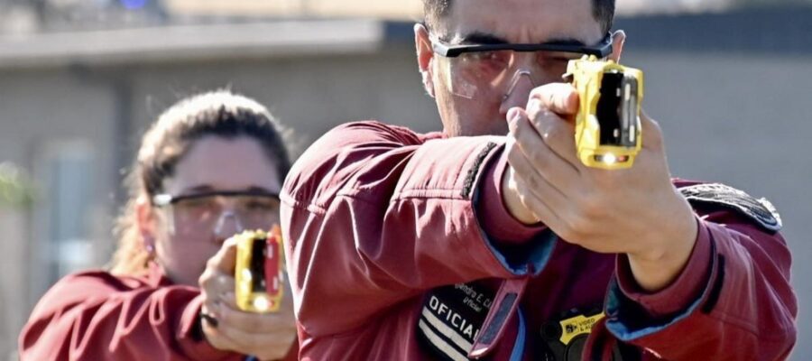 La Policía de la Ciudad comenzó a utilizar las pistolas Taser: dónde y cómo es el protocolo de disparo