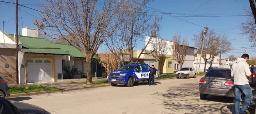 Córdoba: encontraron muerta a una mujer en su casa y detuvieron a un hombre