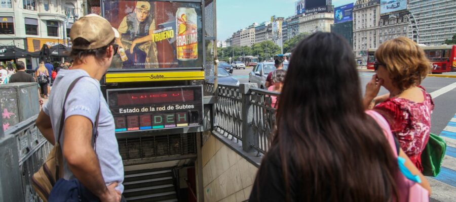 Continúa el paro en todas las líneas de Subte y Premetro