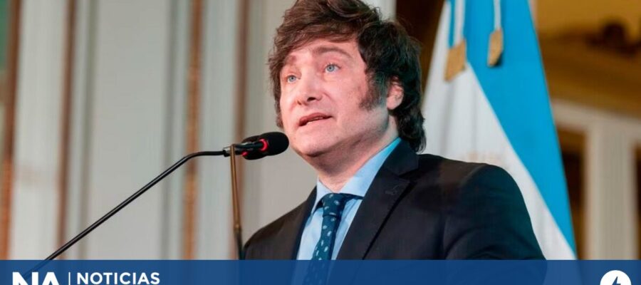 Las fuertes críticas de Milei a Petro, Boric y Cristina Kirchner, en un ping-pong con una periodista