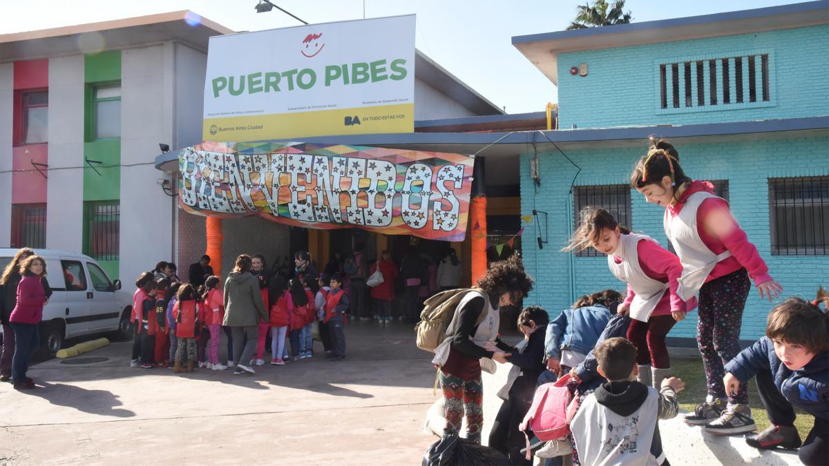 En 2009 tambin nos quisieron sacar del espacio que hoy estamos defendiendo y que es el lugar donde pibes y pibas tienen derecho a la recreacin dijo Pablo Urzul coordinador de un programa de Puerto Pibes Foto Prensa Gobierno de CABA