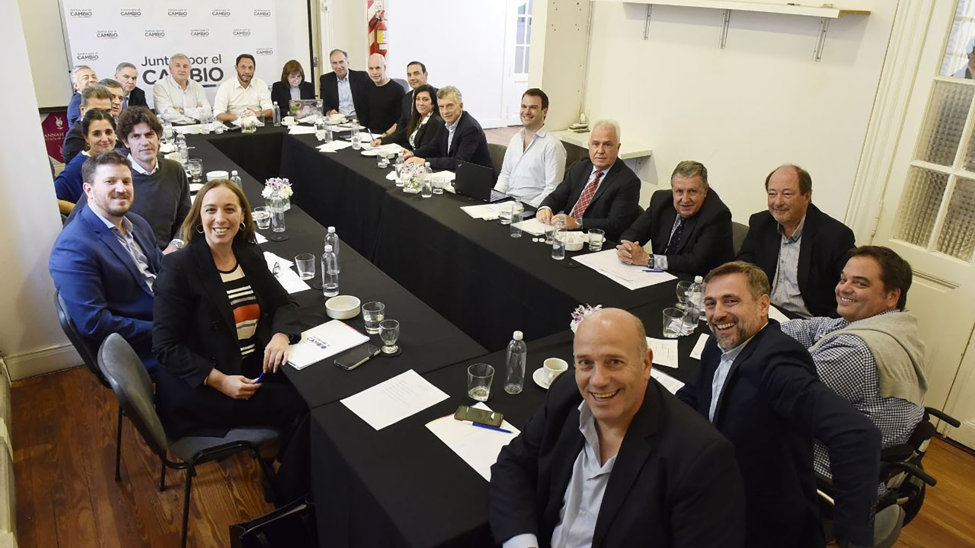 Bases generó diferencias con la UCR y el PRO busca una coalición con los libertarios