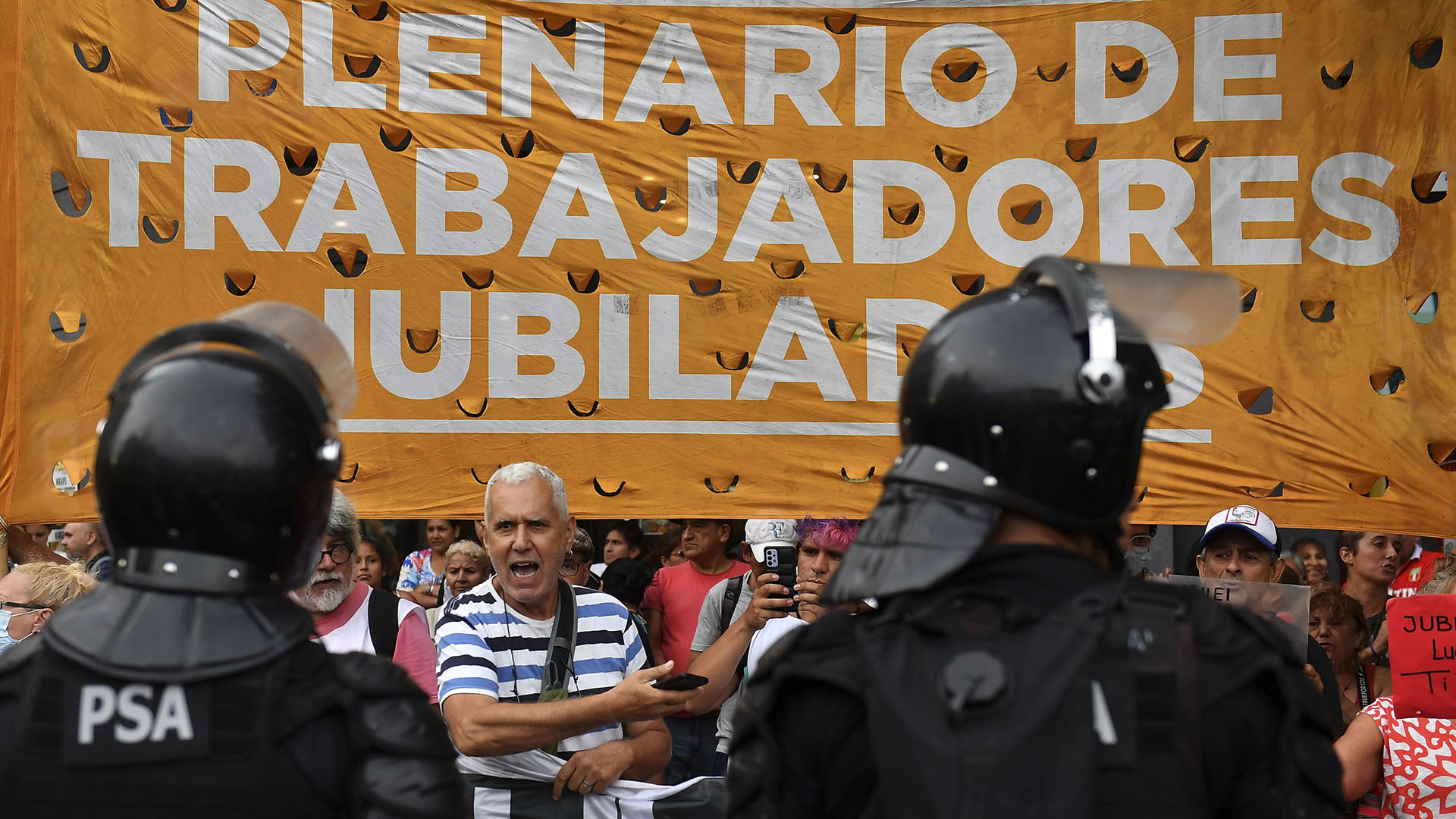 Denuncian en Justicia uso de "sustancias tóxicas" en operativos de seguridad