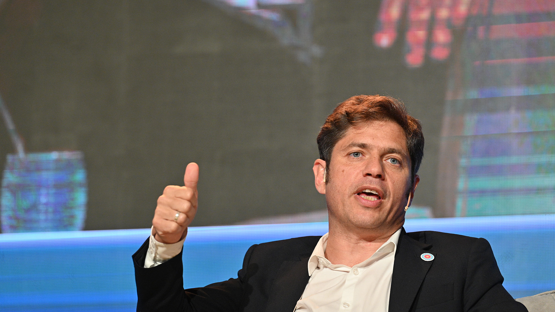 Kicillof reclamó a Caputo el envío de fondos por más de .000 millones
