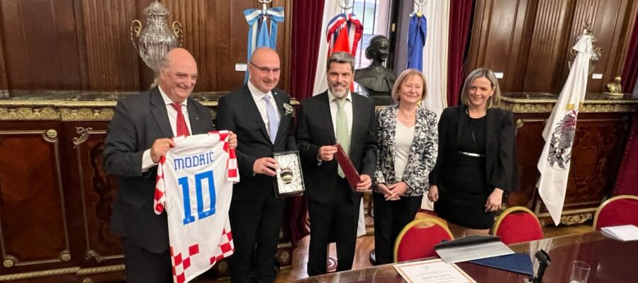 Legislatura: Matías López recibió al canciller croata