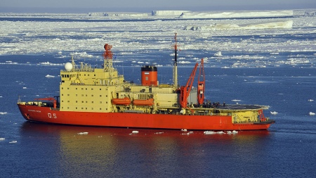 El Irízar reabasteció la base más antigua de la Argentina en la Antártida