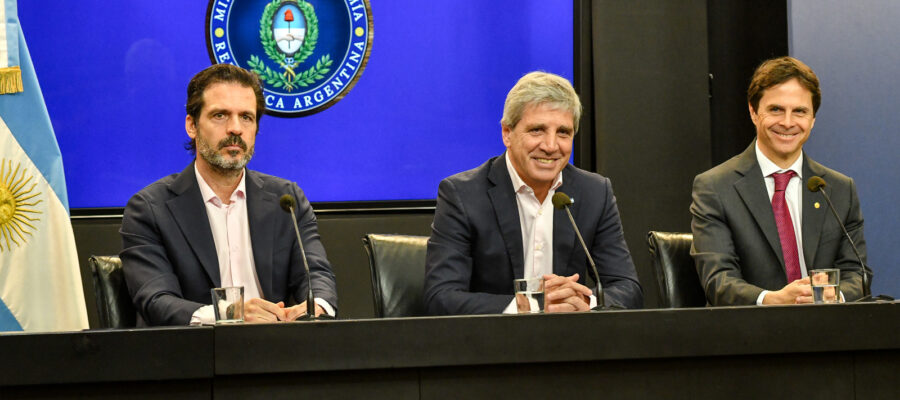 Créditos hipotecarios: Caputo anunció un plan de  billones y reveló cuánto habrá que ganar