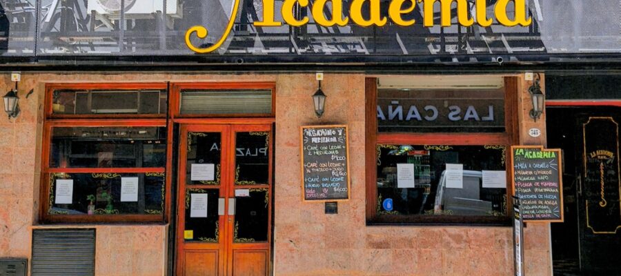 La Ciudad suma doce nuevos Bares Notables, símbolos de los barrios