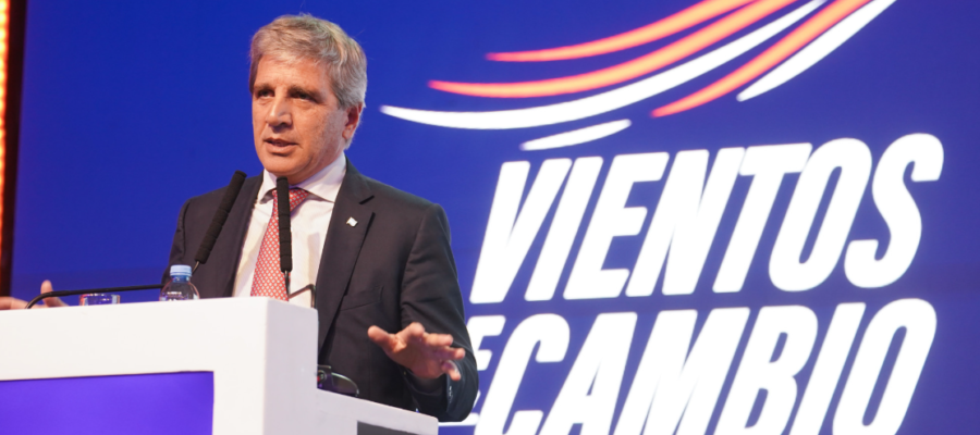 Caputo lanzó una frase explosiva sobre la economía y admitió que la mejora no llegará a todos