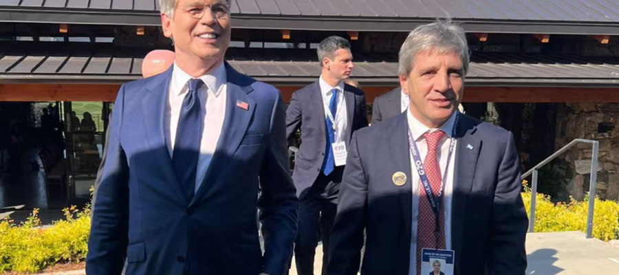 Caputo reveló su PLAN B a Wall Street: qué dijo sobre el dólar, la deuda y las elecciones de 2027