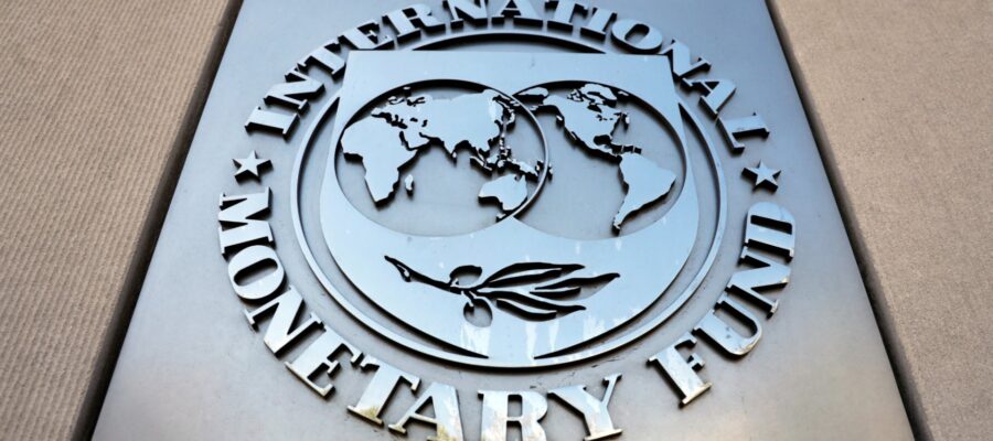 Duro recorte del FMI para Argentina: menos crecimiento y más inflación