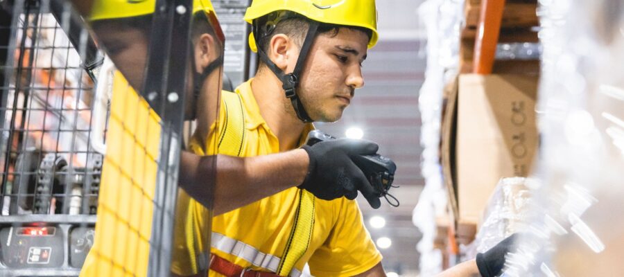 Alerta por el empleo: casi ninguna empresa planea contratar y dos sectores anticipan nuevos recortes