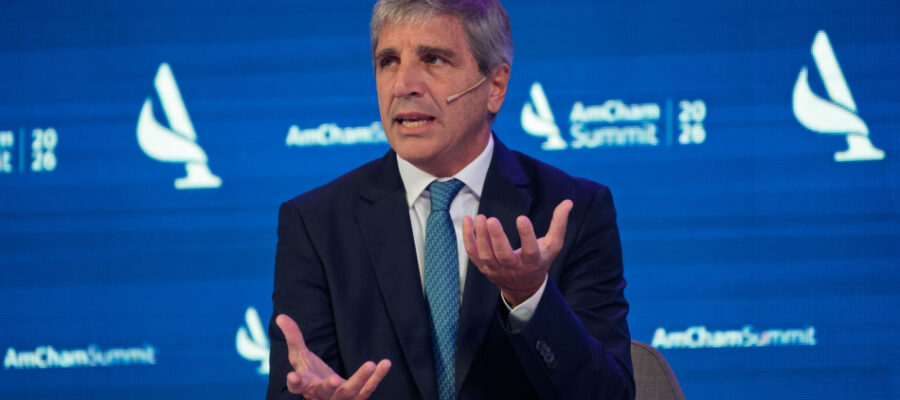 Luis Caputo ya es el segundo ministro de Economía más duradero del Siglo XXI