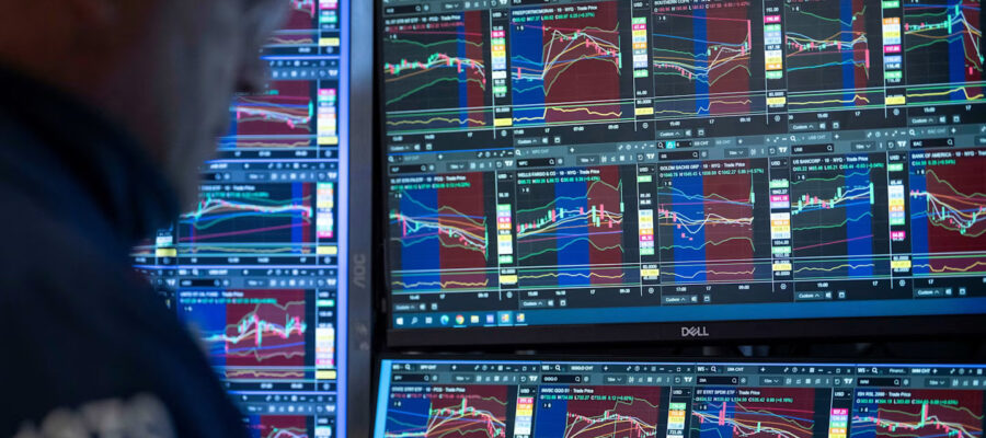 ALERTA EN LOS MERCADOS: EL RIESGO PAÍS SUPERÓ LOS 700 PUNTOS Y LOS BONOS ARGENTINOS SE DESPLOMAN