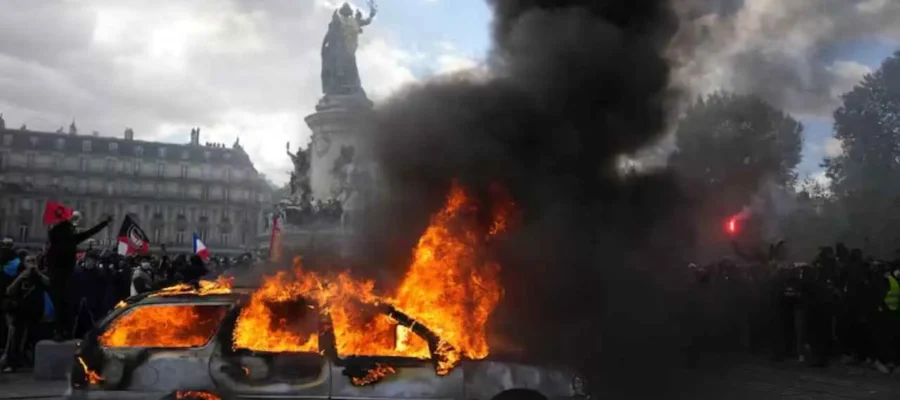 Francia al borde del estallido: el dato que alerta a Argentina